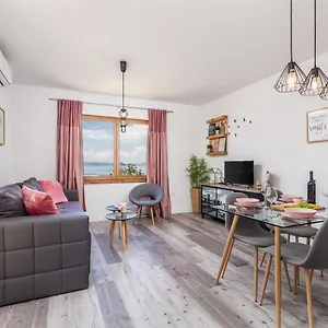  Apartament Fara